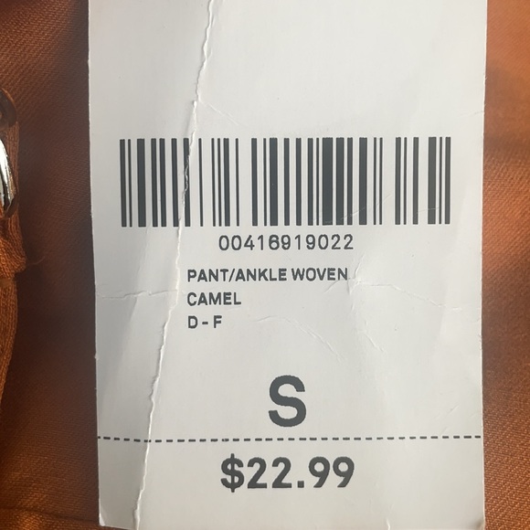 Ankle pants. Perfect for the office/casual wear - Picture 2 of 2